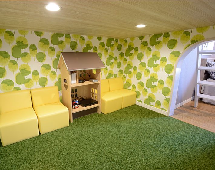 写真：子ども部屋のロフト下スペース　newVシリーズ　クレバリーホーム