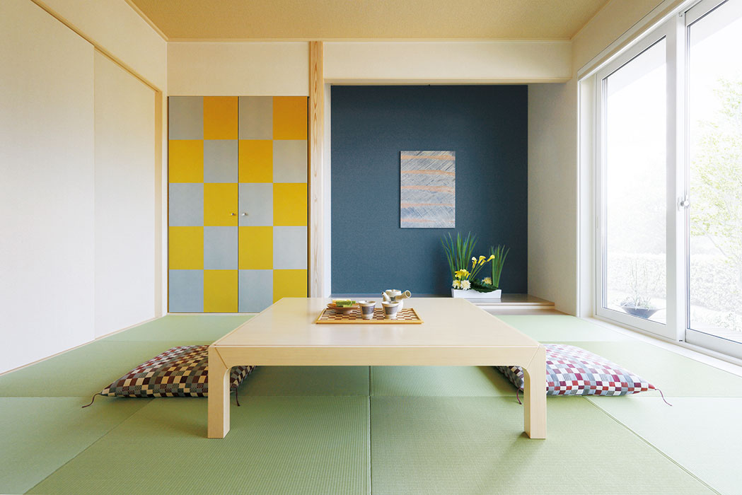写真：市松模様の襖が印象的な和モダンに仕立てられた和室　一条工務店