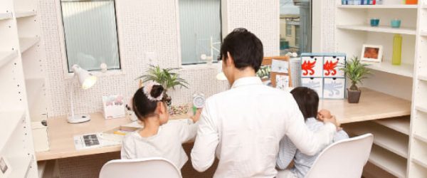 写真:勉強スペース 桧家住宅