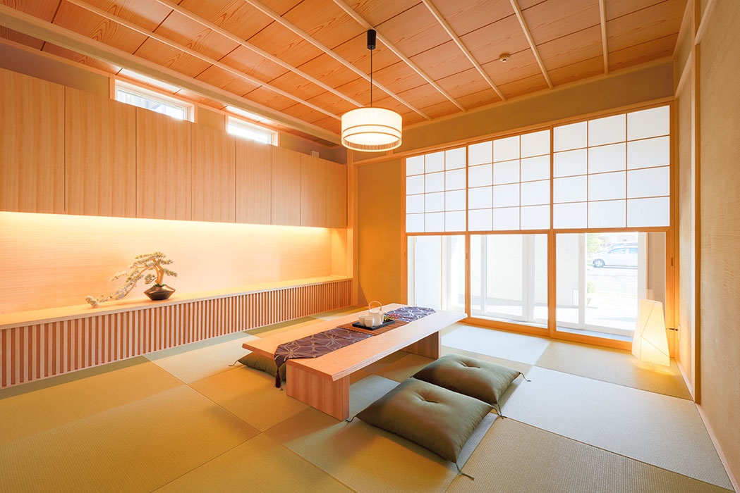 写真：市松模様に敷かれた縁なし畳が特徴的な和室　日本ハウスホールディングス