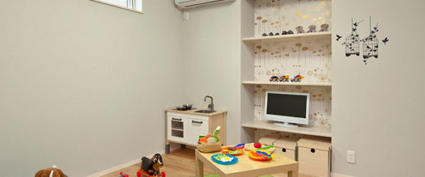 写真：遊び心のあるニッチ壁が印象的な子供部屋　オープンハウス・アーキテクト
