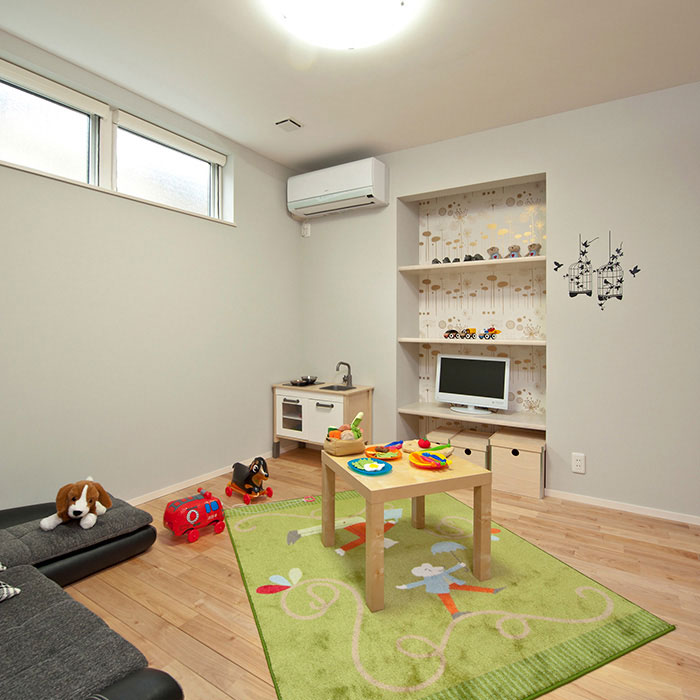 写真：遊び心のあるニッチ壁が印象的な子供部屋　オープンハウス・アーキテクト