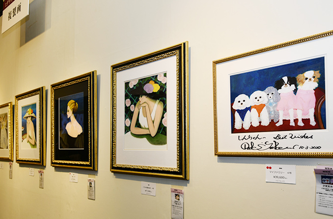 デヴィ夫人 チャリティー 個展