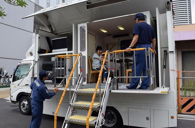 起震車による地震体験