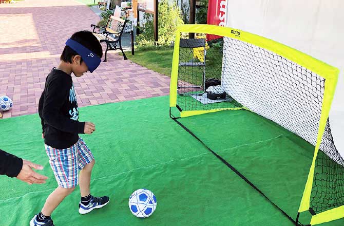 親子でパラスポーツ体験 ブラインドサッカー体験