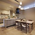 写真：アイランドキッチンとダイニング　SPUR　三栄建築設計デザインオフィス