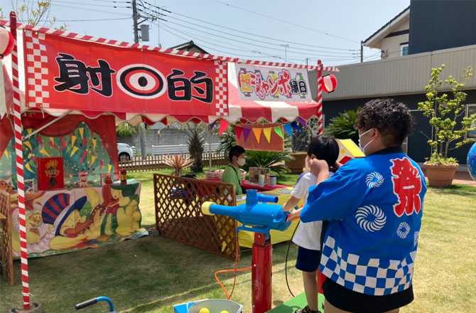 写真:ジャンボバズーカ射的