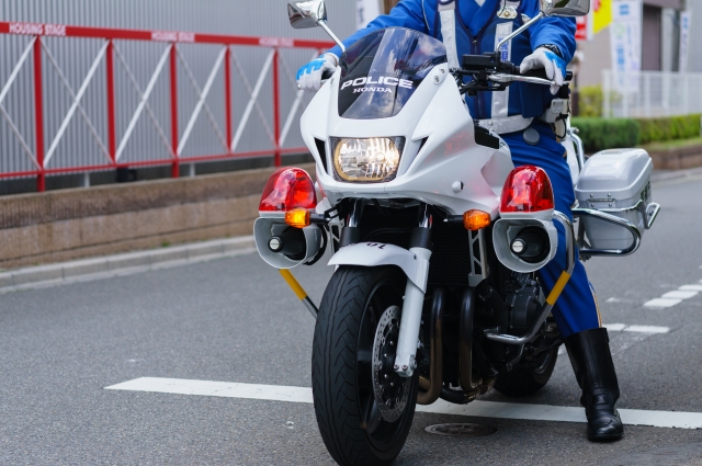 警察官