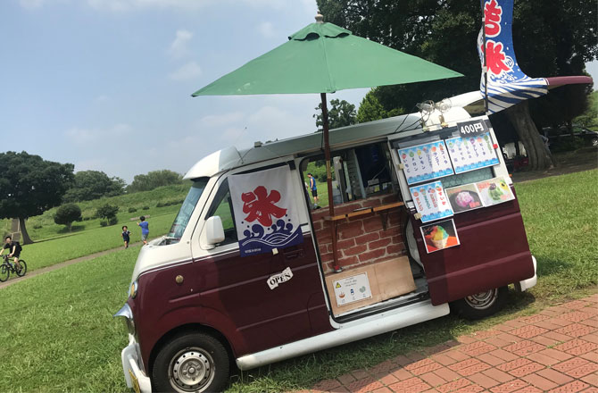 写真:かき氷のキッチンカー