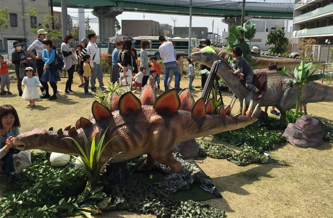 写真:ステゴザウルス
