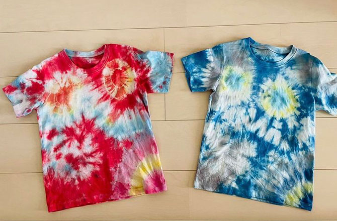 写真:ダイダイ染めのTシャツ