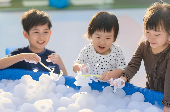 写真:あわあわ水中宝探しゲーム