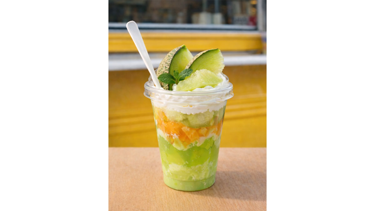 メロンの収穫体験＆メロンパフェプレゼント