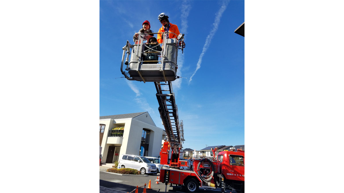 働く車がやってくる！（はしご車・パトカー・救急車）＆なりきり記念撮影