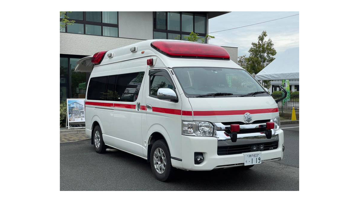 働く車がやってくる！（はしご車・パトカー・救急車）＆なりきり記念撮影