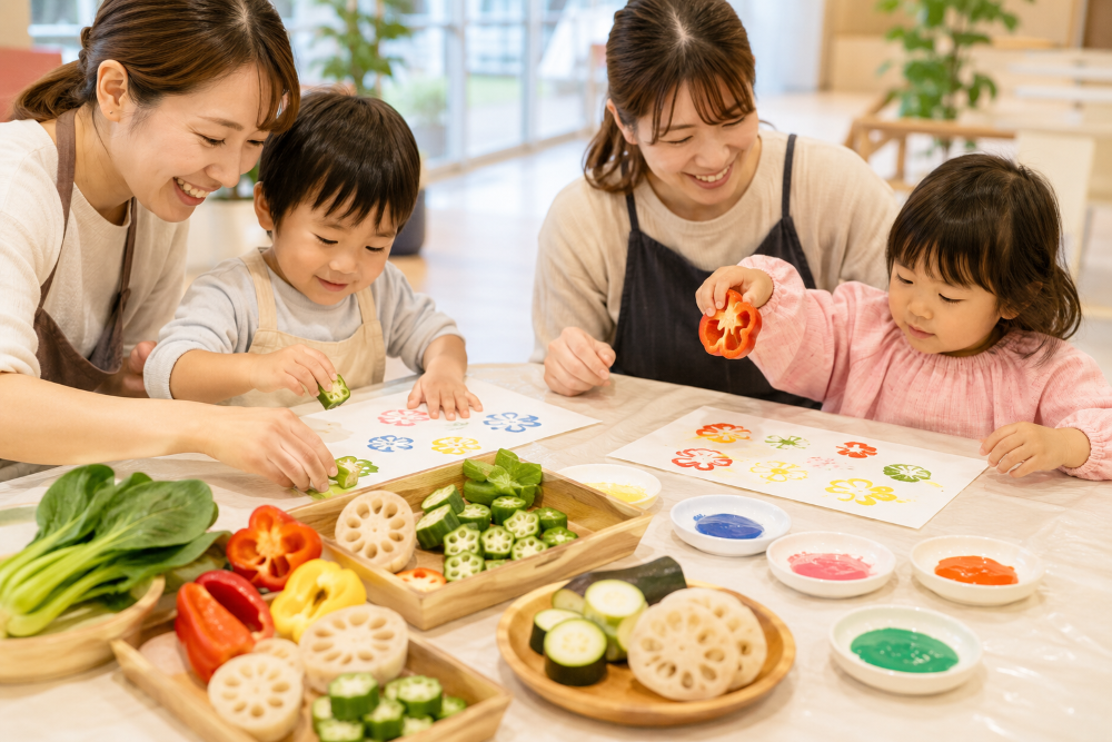 ＼親子でぺたぺた♪／ お野菜スタンプでポストカードを作ろう！_三郷ハウジングステージ
