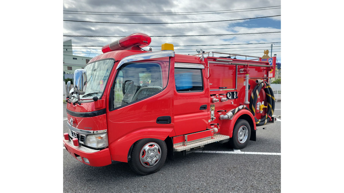 消防車の放水体験＆なりきり衣装で記念撮影